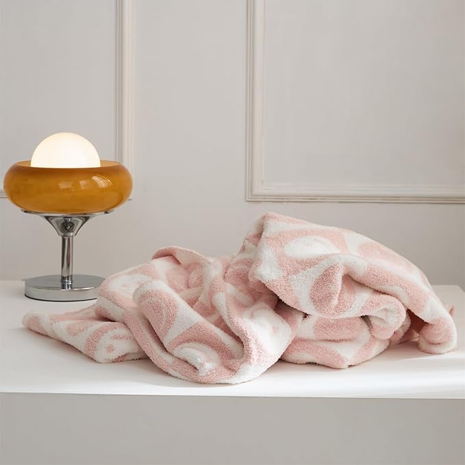 YIRUIO with Smiley Faces Checkerboard Throw Blankets Checkered Reversible Microfiber Super Soft Warm Cozy Fluffy Shaggy Blanket for Home Office Couch Bed Sofa Decor (Soft Pink)