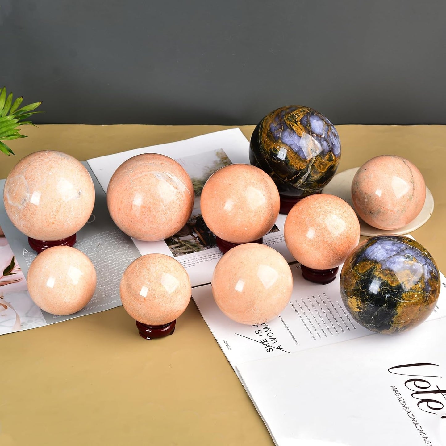 JIC Gem Sunstone Healing Crystals Sphere Ball Natural Rare Sparkling Crystal Sphere Ball Mineral Quartz Stone Ball with Decorative Stand Home Decoration (70-80mm), 2.8-3.2inch, Sunstonelight