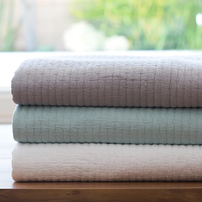 Levtex Home Cross Stitch Reversible Twin XL/Twin Quilt Set (68x86in) with 1 Pillow Sham (26x20in) - Stitch Texture - Blue Haze - Cotton Twin/Twin Size Quilt Bedding Set - Lightweight Soft Pre-Washed