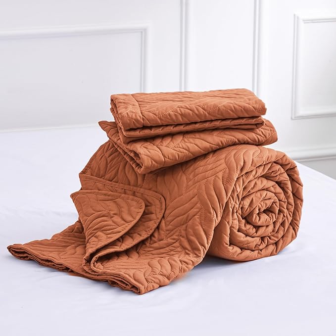 Love's cabin California King Size Quilt Bedding Set Umber Bedspread - Cal King Summer Lightweight Bedspread Comforter - Wave Pattern Coverlet for All Season - 3 Pieces (1 Quilt, 2 Pillow Shams)