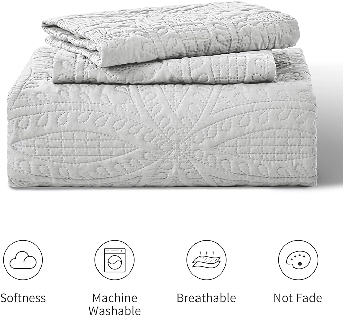 Love's cabin California King Size Quilt Bedding Set Light Grey Bedspreads - Cal King Summer Lightweight Bedspread Comforter - Coin Pattern Coverlet for All Season - 3 Pieces (1 Quilt, 2 Pillow Shams)
