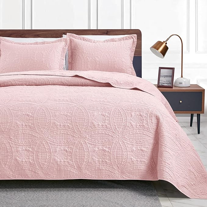 Love's cabin California King Size Quilt Bedding Set Pink Bedspreads - Cal King Summer Lightweight Bedspread Comforter - Coin Pattern Coverlet for All Season - 3 Pieces (1 Quilt, 2 Pillow Shams)