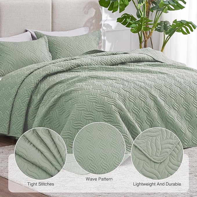Love's cabin California King Size Quilt Bedding Set Sage Bedspread - Cal King Summer Lightweight Bedspread Comforter - Wave Pattern Coverlet for All Season - 3 Pieces (1 Quilt, 2 Pillow Shams)