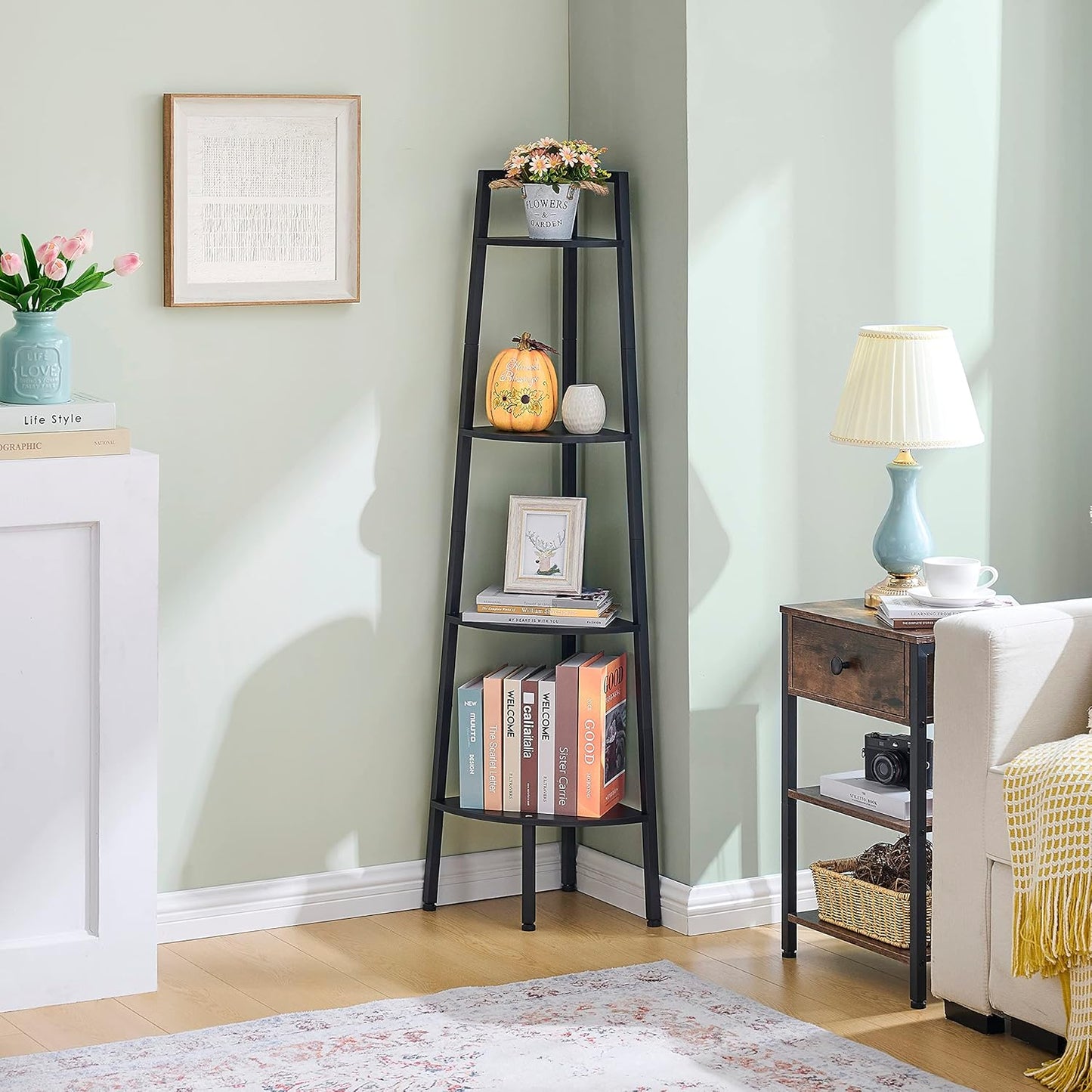 Hoctieon Corner Shelf, 4-Tier Corner Bookshelf, Rustic Ladder Shelf, Industrial Display Stand for Living Room, Kitchen, Home Office, Balcony, Small Space, Metal Frame, Black