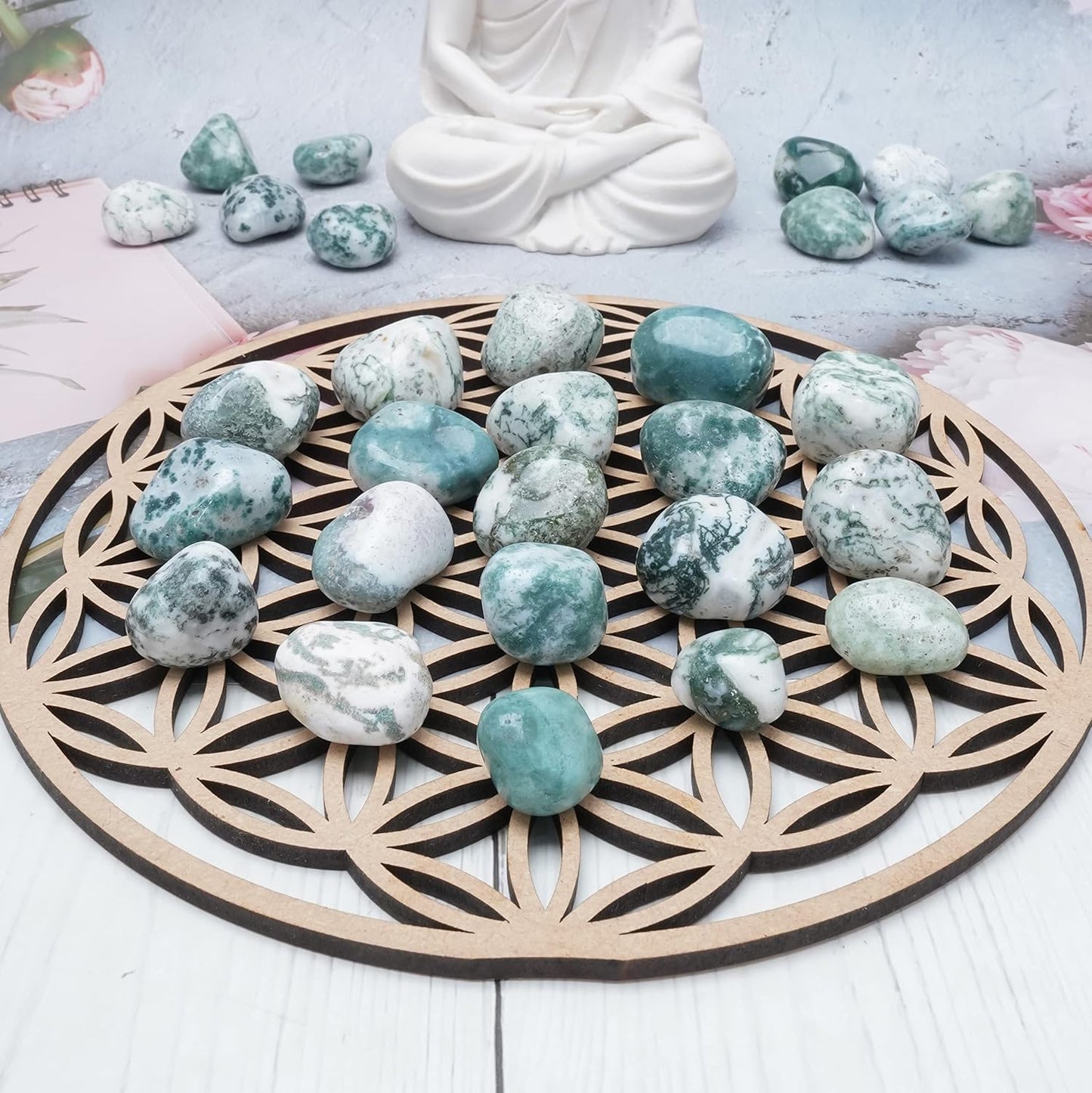 Crocon 1lb Tree Agate Tumble Stones Stones Set Pocket Crystal Healing Gemstones Balancing Tumble Collection Palm Stone Meditation Good Luck Charm Gift Craft Home Decor Size: 20-25 mm 1 LB