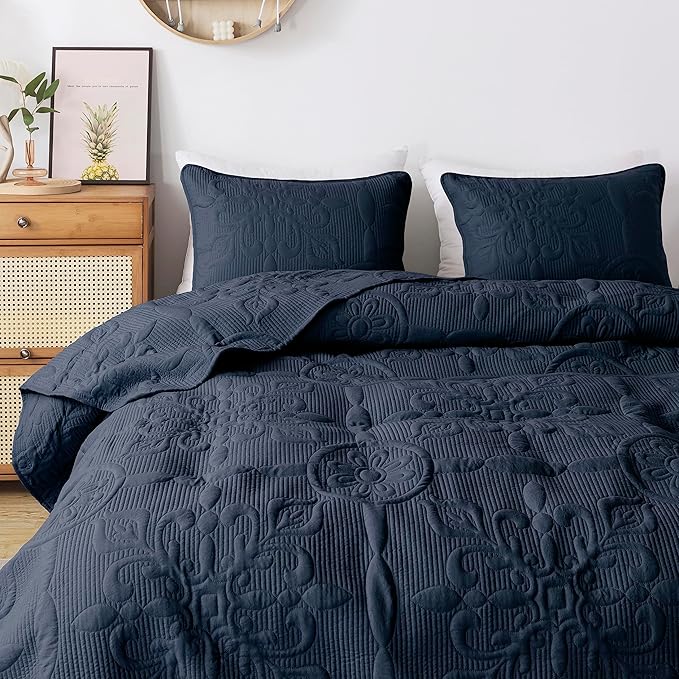 Navy Blue Damask Quilt Queen Size Bedding Sets with 2 Pillow Shams, Boho Bedspread Lightweight Soft Farmhouse Vintage Bohemian Coverlet Retro Jacquard Pattern Bed Cover for All Season, 3 Pieces