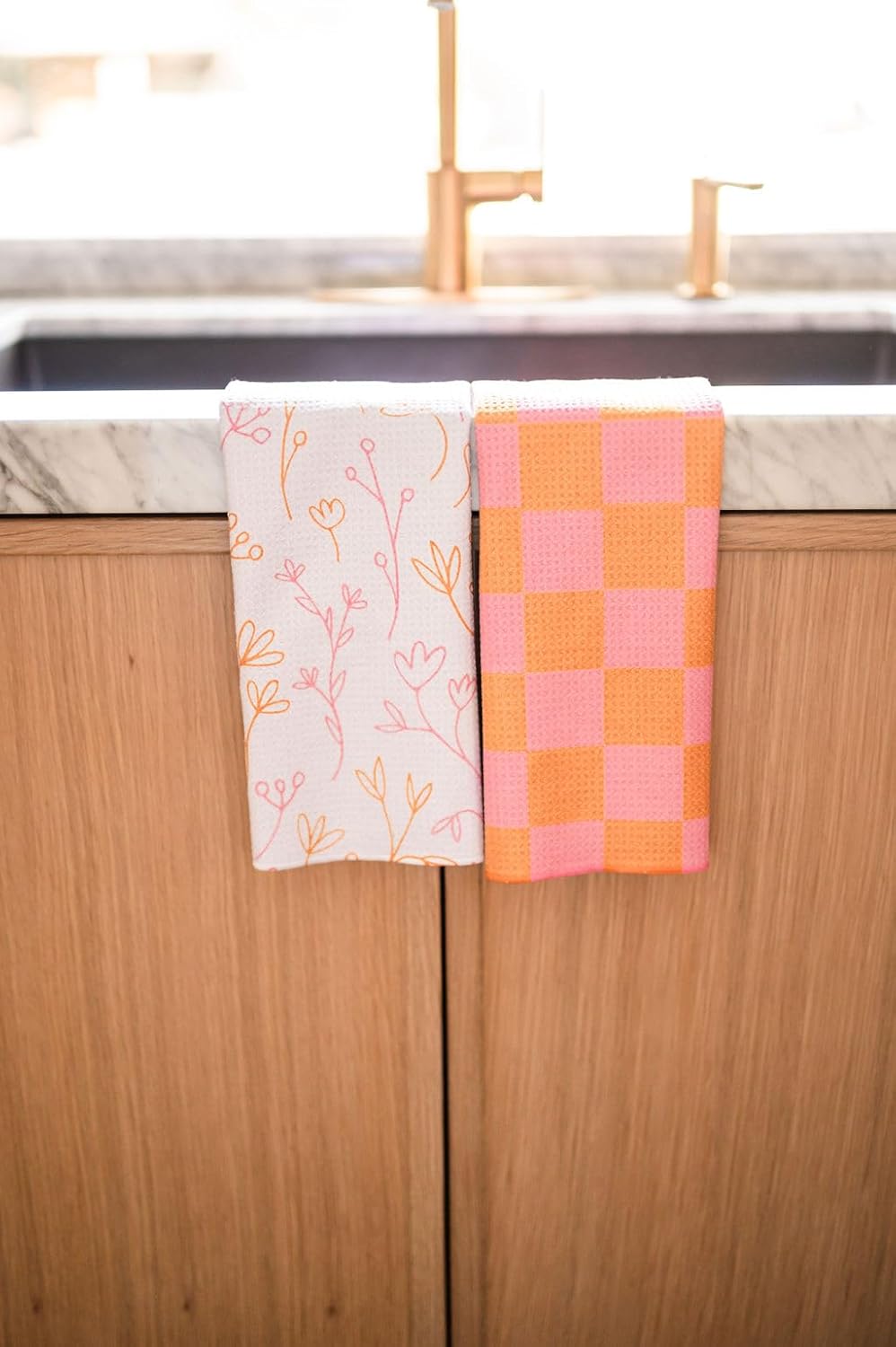 2 Pack Double Sided Kitchen Towels || Dish Towels || Quick Dry || Designer Prints || Highly Absorbent || Hanging Hook (Pink)