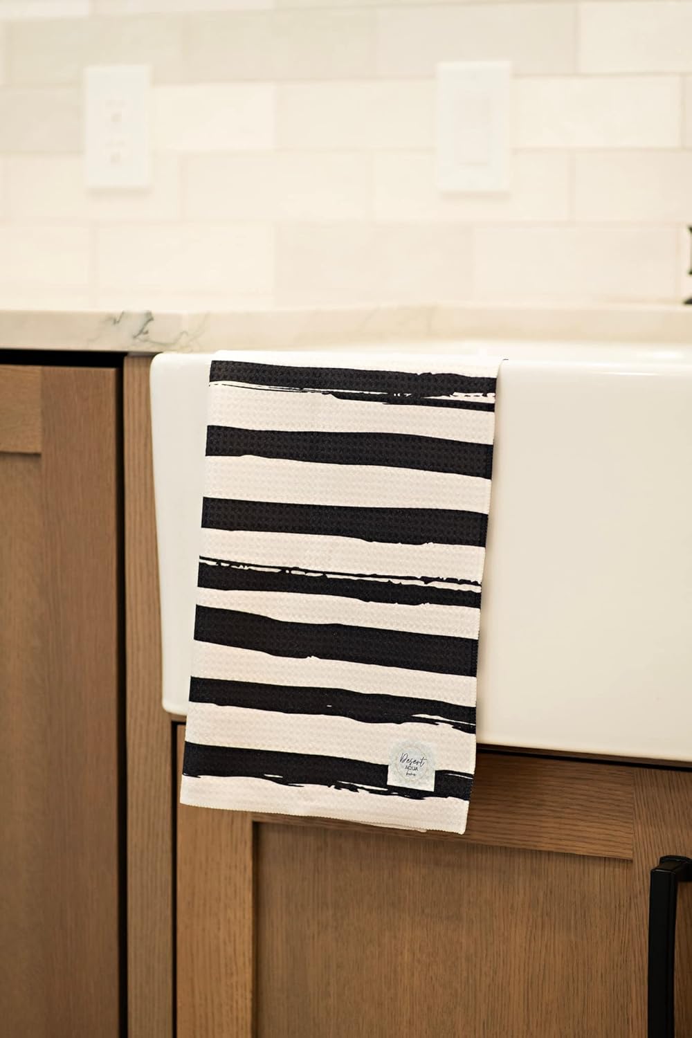 2 Pack Double Sided|| Not Your Ordinary Kitchen Towels || Dish Towels || Quick Dry || Waffle Weave Microfiber || Highly Absorbent || Hanging Hook (Black Daisy)