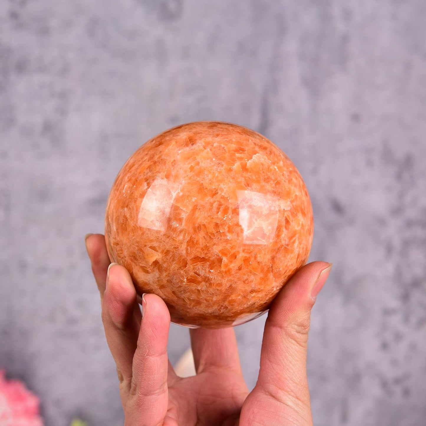 JIC Gem Big Sparkling Quartz Crystal Ball Sunstone Healing Crystal Gemstone Sphere with Decorative Wooden Stand for Meditation Gifts Decoration (80-90mm)