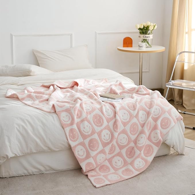 YIRUIO with Smiley Faces Checkerboard Throw Blankets Checkered Reversible Microfiber Super Soft Warm Cozy Fluffy Shaggy Blanket for Home Office Couch Bed Sofa Decor (Soft Pink)