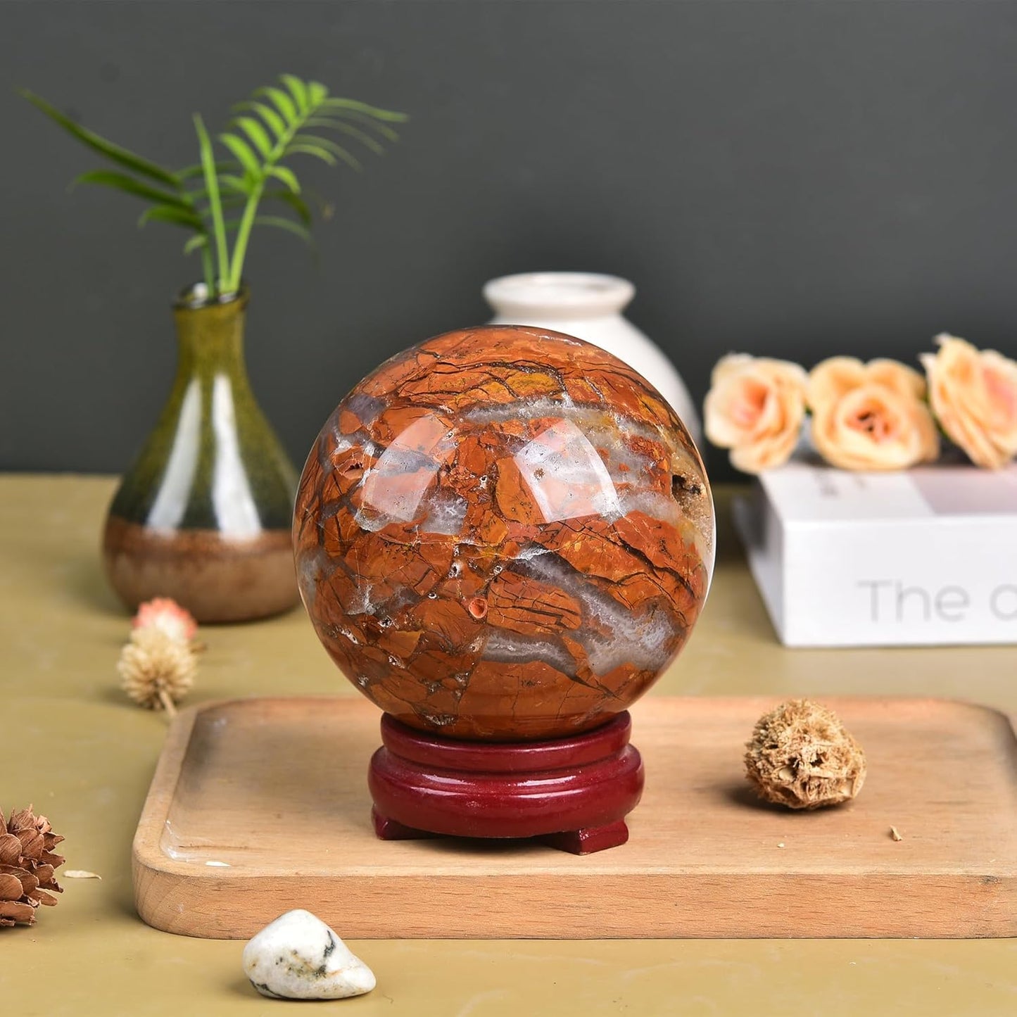 JIC Gem Natural Large Healing Crystal Sphere Ball Yellow Agate Crystal Decorative Ball with Display Stand Chakra Meditation Fengshui (100-110mm)