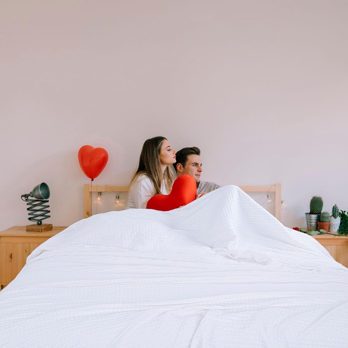 HILLFAIR 100% Cotton Blanket- 120"x120" XXL Oversized King Bed Blankets- Family Size 10 ft x 10 ft Big- Waffle Blankets- All Season Soft Breathable- Extra Large King Cotton Blanket for Bed- White