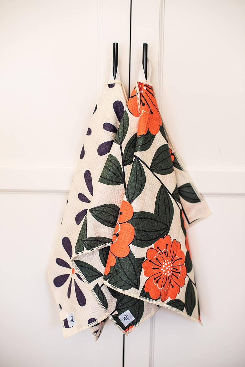 2 Pack Double Sided Kitchen Towels || Dish Towels || Quick Dry || Designer Prints || Highly Absorbent || Hanging Hook (Poppy)