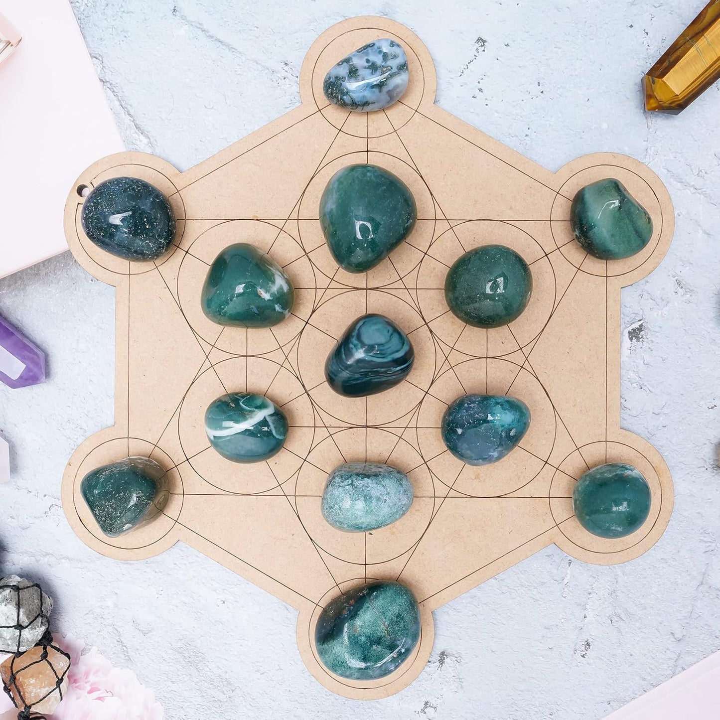 Crocon 1LB Moss Agate Tumbled Stones and Crystals Bulk 2000+ Carats Natural Crystal Kit for Reiki Healing Crystal Polished, Tumble Stones, Chakra Balancing, Reiki Gift, Home Decor Size : 20-25 mm