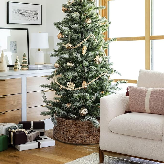 SUNNYPARK Christmas Tree Collar, 28’’ Hand-Woven Natural Water Hyacinth Christmas Tree Collar Basket Base Cover - Chestnut Brown