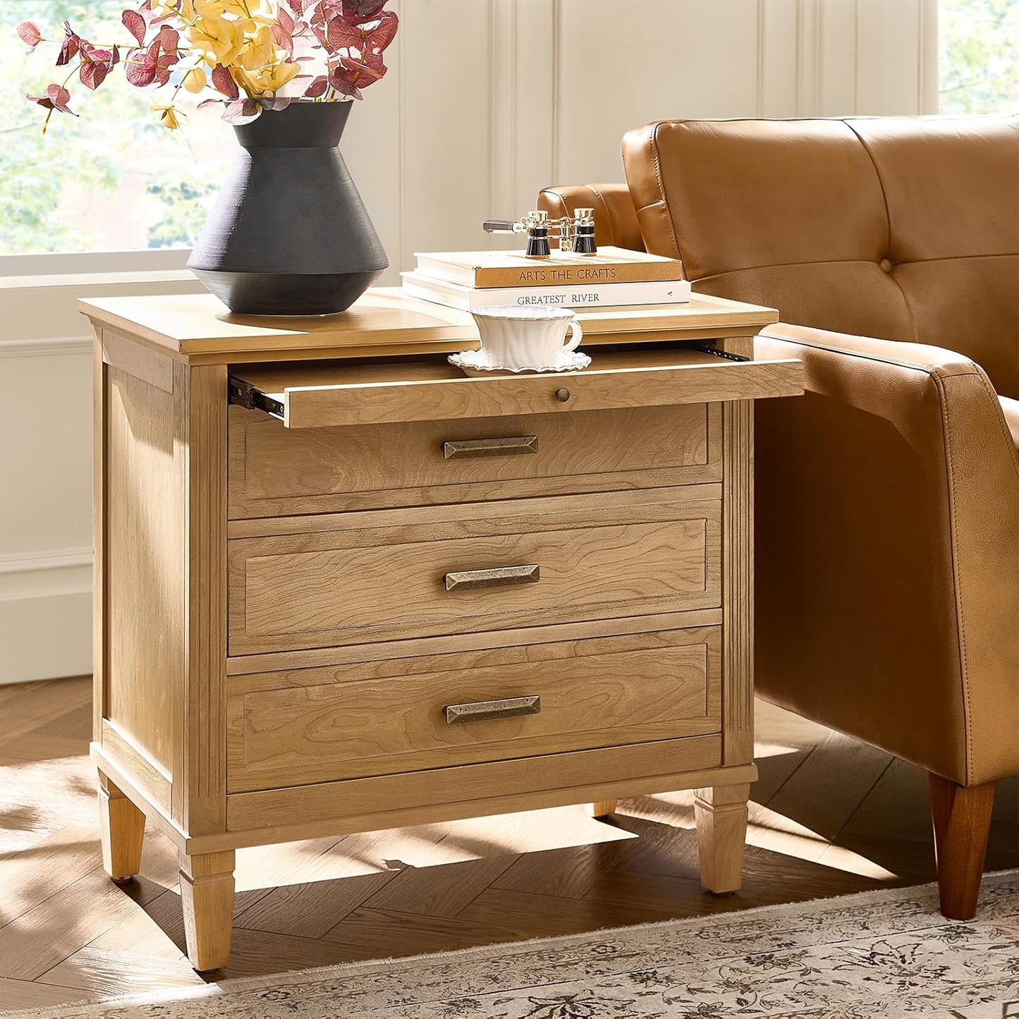 HULALA HOME Farmhouse Nightstand with Charging Station, Pull-Out Tray, 3 Drawers Nightstand with Solid Wood Legs, Wood Veneer Bedside Table with Open Shelf, Natural