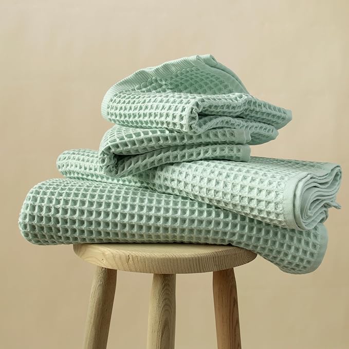 Püskül - Luxury Waffle Towel Set for Bathroom 4 Pieces Ice Green, Premium Quality Organic 100% Turkish Cotton 2 Hand and 2 Bath Towels Sets, Quick Dry Thin Waffle Towels, Made in Turkiye (Ice Green)