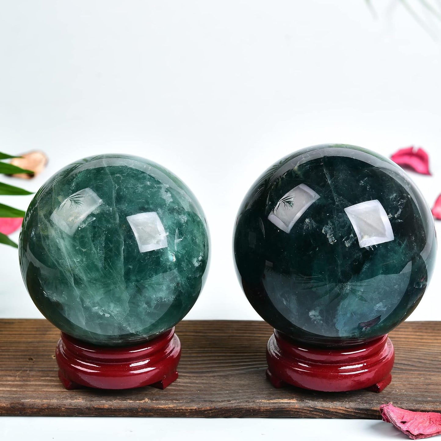 JIC Gem Big Green Fluorite Crystal Ball Sphere Decorative Ball with Wooden Stand for Meditation、Fengshui、Home Decors Healing Crystal Ball (90-100mm)