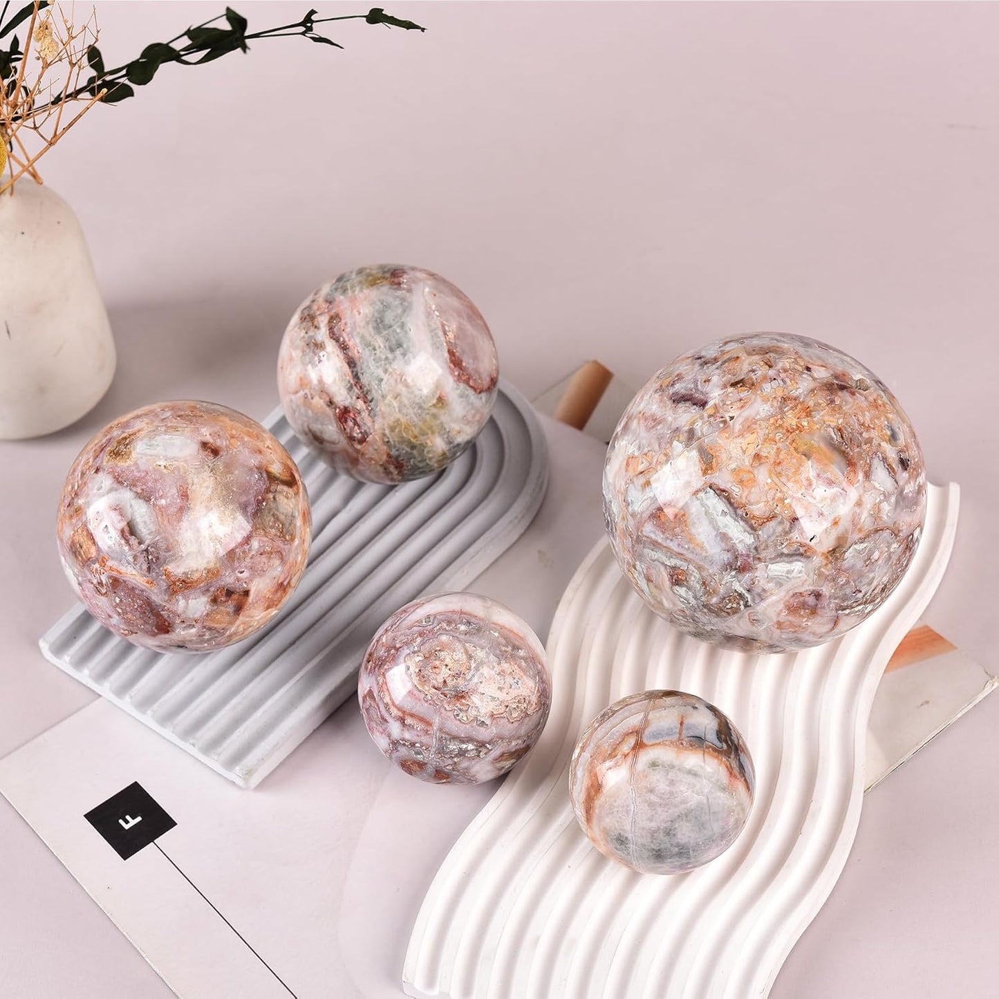 JIC Gem Natural Striped Agate Crystal Sphere with Wooden Stand Decorative Crystal Ball Healing Gemstone Sphere for Meditation Feng Shui Witch-Style Decor70-80mm