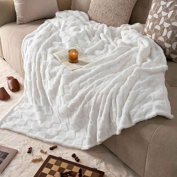 Joiedomi Throw Blanket for Couch, Soft White Fleece Checkered Blankets Gifts for Women Mom Girls, 280GSM Cozy Cute Soft Throw Home Room Decor Aesthetic Gifts 50x60 Inches