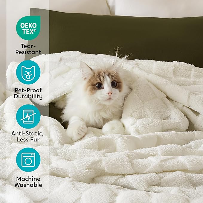 Joiedomi Twin Blanket for Bed, Soft White Fleece Checkered Blankets Gifts for Women Mom Girls, 280GSM Cozy Cute Soft Throw Home Room Decor Aesthetic Gifts 60x80 Inches
