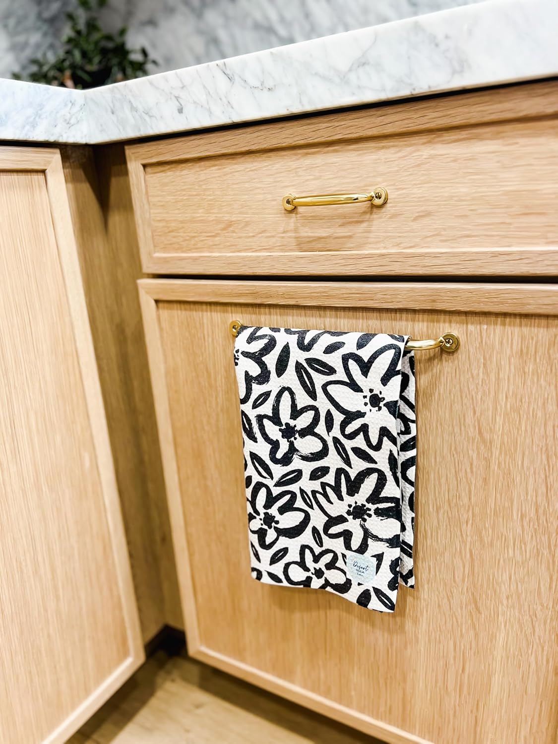 2 Pack Double Sided|| Not Your Ordinary Kitchen Towels || Dish Towels || Quick Dry || Waffle Weave Microfiber || Highly Absorbent || Hanging Hook (Black Daisy)