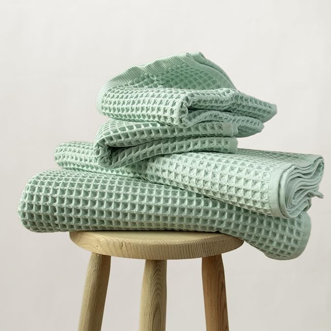 Püskül - Luxury Waffle Towel Set for Bathroom 4 Pieces Ice Green, Premium Quality Organic 100% Turkish Cotton 2 Hand and 2 Bath Towels Sets, Quick Dry Thin Waffle Towels, Made in Turkiye (Ice Green)