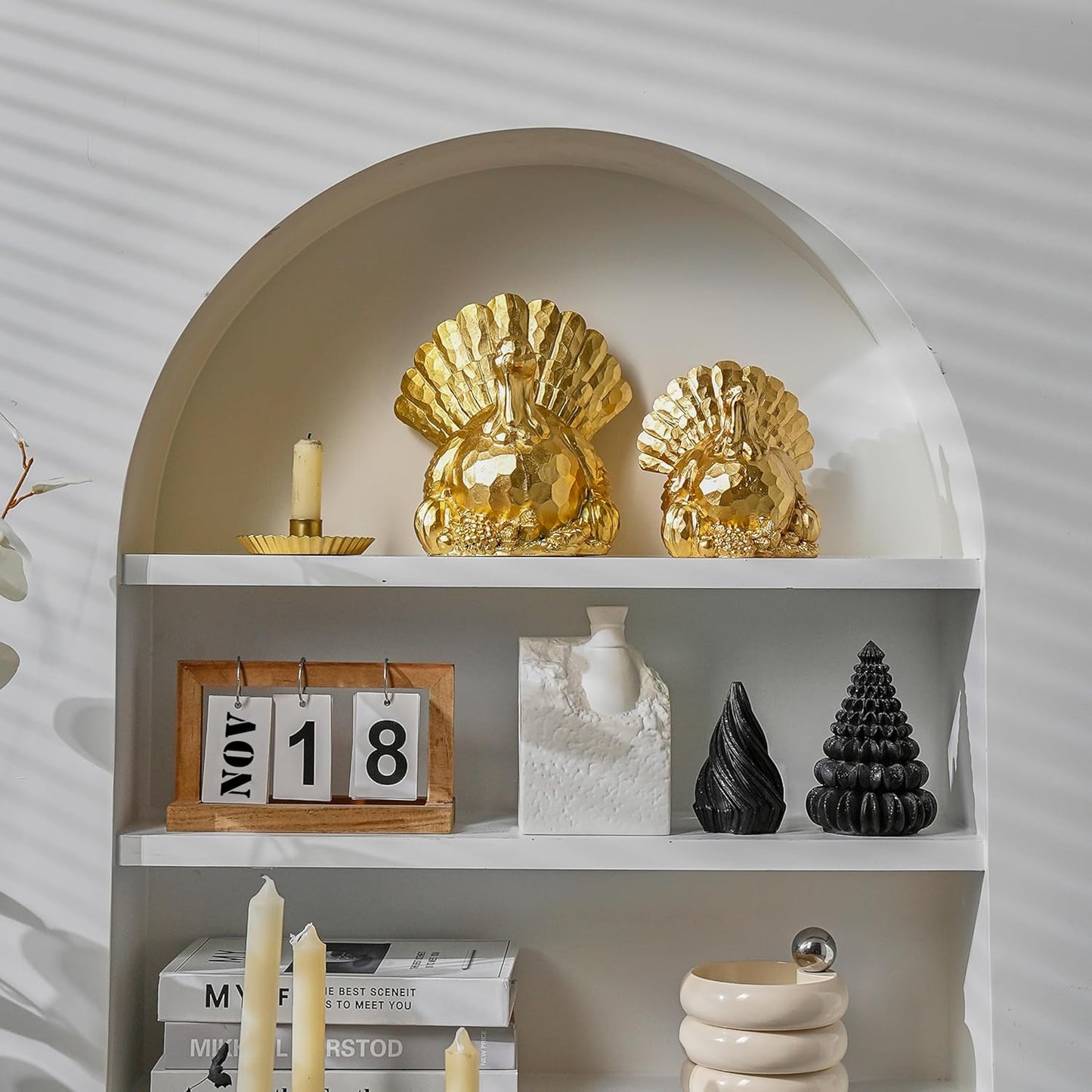 Thanksgiving Turkeys Decor, Gold Resin Turkey Figurine, Small Turkeys Statue for Decorating, Turkey Centerpiece for Table Kitchen Decoration, Harvest Home Decor