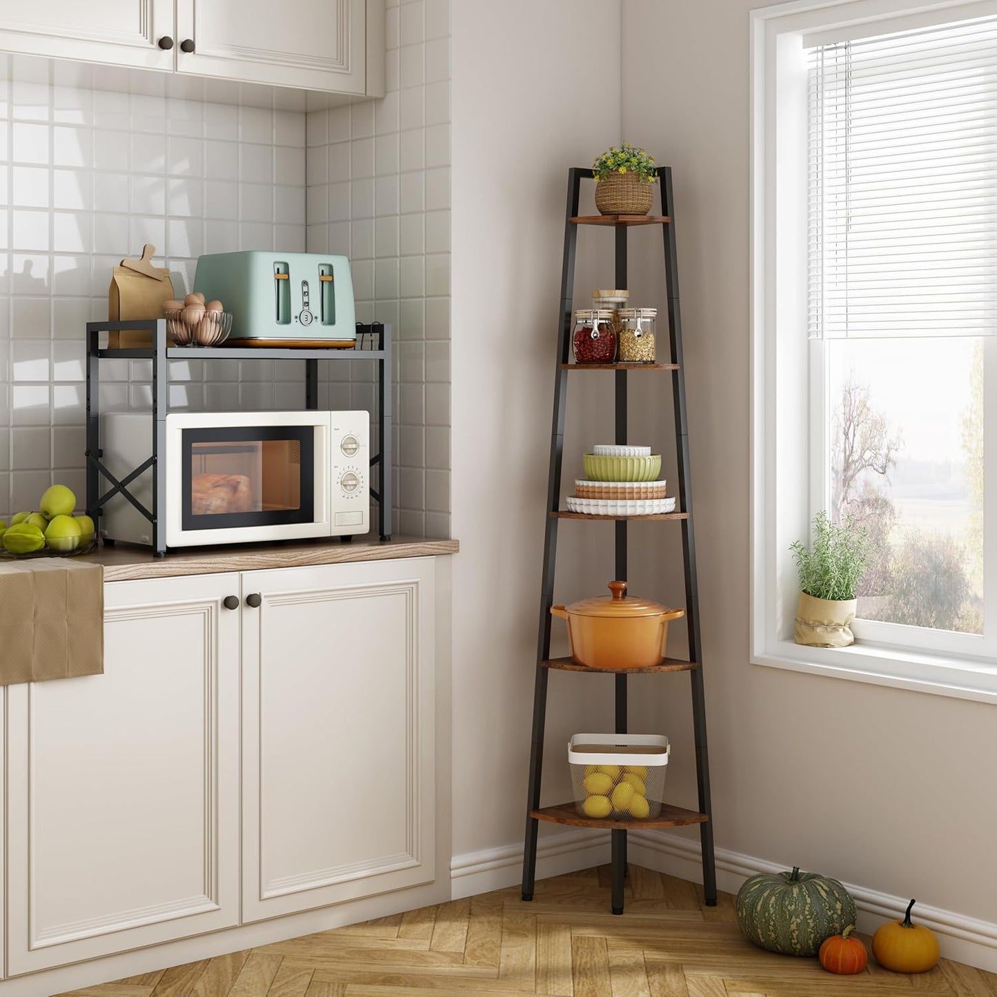 Hoctieon Corner Shelf, 5-Tier Corner Bookshelf, Rustic Ladder Shelf, Industrial Display Stand for Living Room, Kitchen, Home Office, Balcony, Small Space, Metal Frame, Rustic Brown