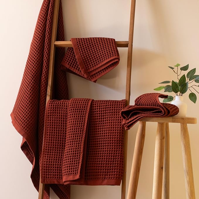 Püskül - Luxury Waffle Towel Set for Bathroom 4 Pieces Brick Red, Premium Quality Organic 100% Turkish Cotton 2 Hand and 2 Bath Towels Sets, Quick Dry Thin Waffle Towels, Made in Turkiye (Brick)