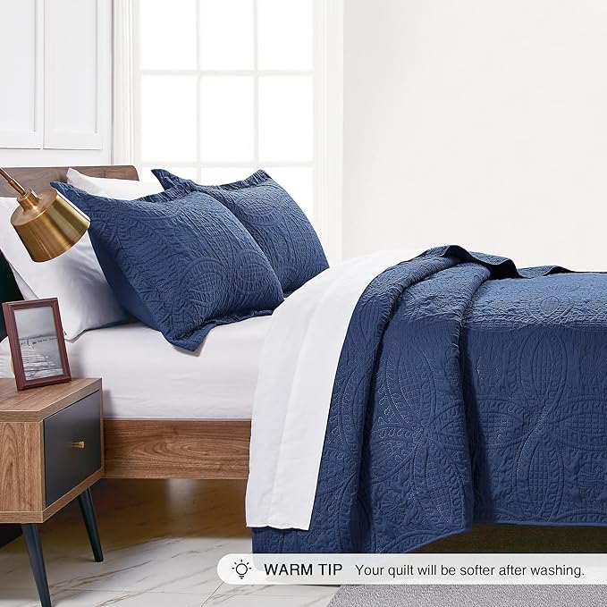 Love's cabin California King Size Quilt Bedding Set Navy Bedspreads - Cal King Summer Lightweight Bedspread Comforter - Coin Pattern Coverlet for All Season - 3 Pieces (1 Quilt, 2 Pillow Shams)