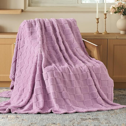 Joiedomi Twin Blanket for Bed, Soft Fleece Checkered Blankets Gifts for Women Mom Girls, 280GSM Cozy Cute Soft Throw Home Room Decor Aesthetic Gifts 60x80 Inches