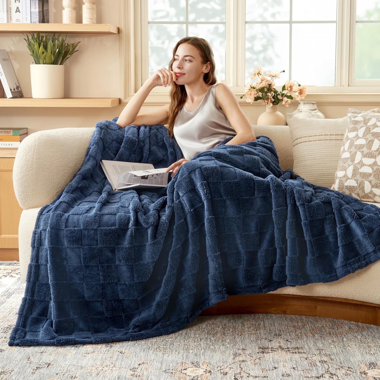 Joiedomi Twin Blanket for Bed, Soft Fleece Blue Checkered Blankets Gifts for Women Mom Girls, 280GSM Cozy Cute Soft Throw Home Room Decor Aesthetic Gifts 60x80 Inches