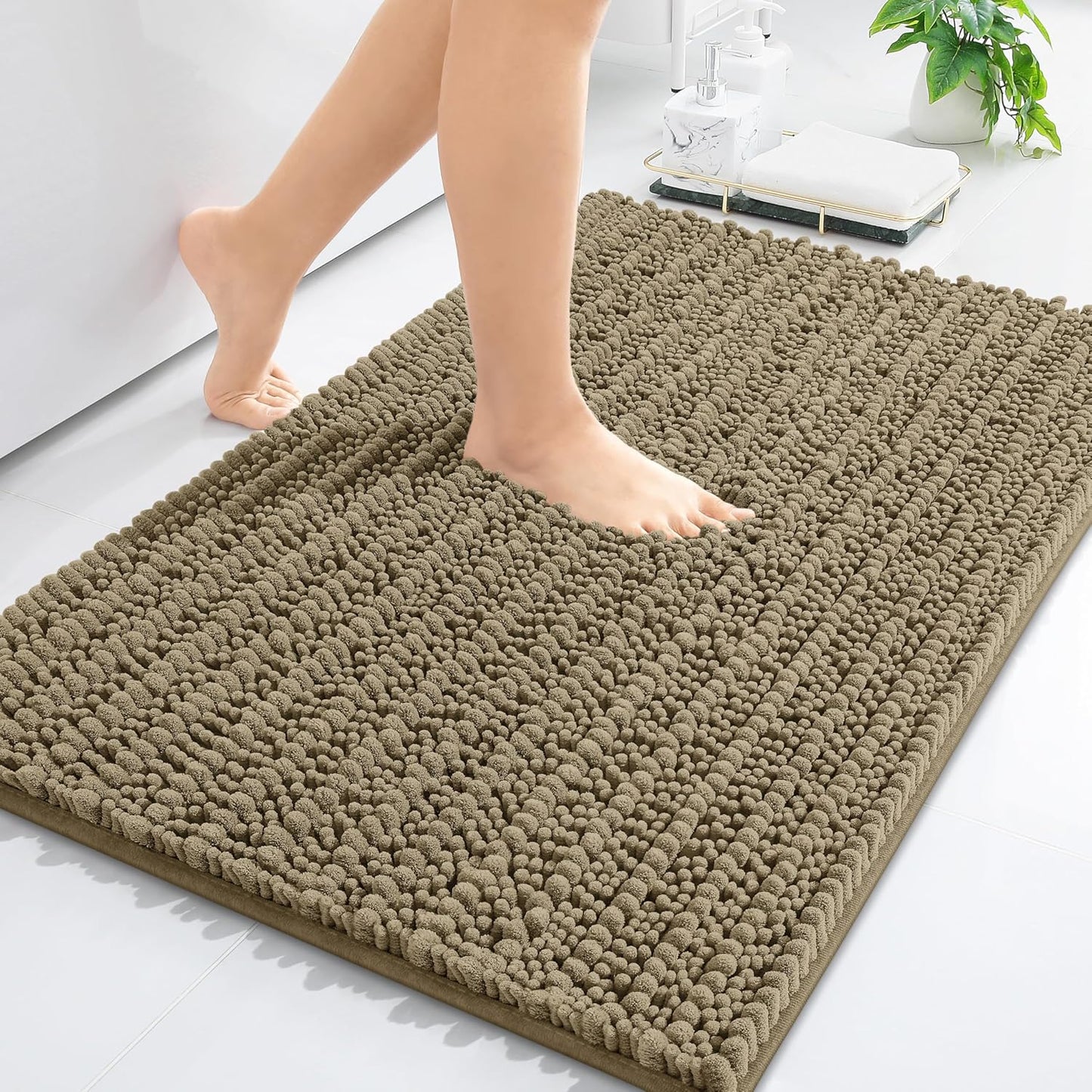 Arotive Luxury Chenille Bathroom Rug Mat, Extra Soft Thick Absorbent Shaggy Bath Rugs, Non-Slip Machine Wash Dry, Plush Bath Mats for Bathroom, Shower and Tub, 24x16, Camel