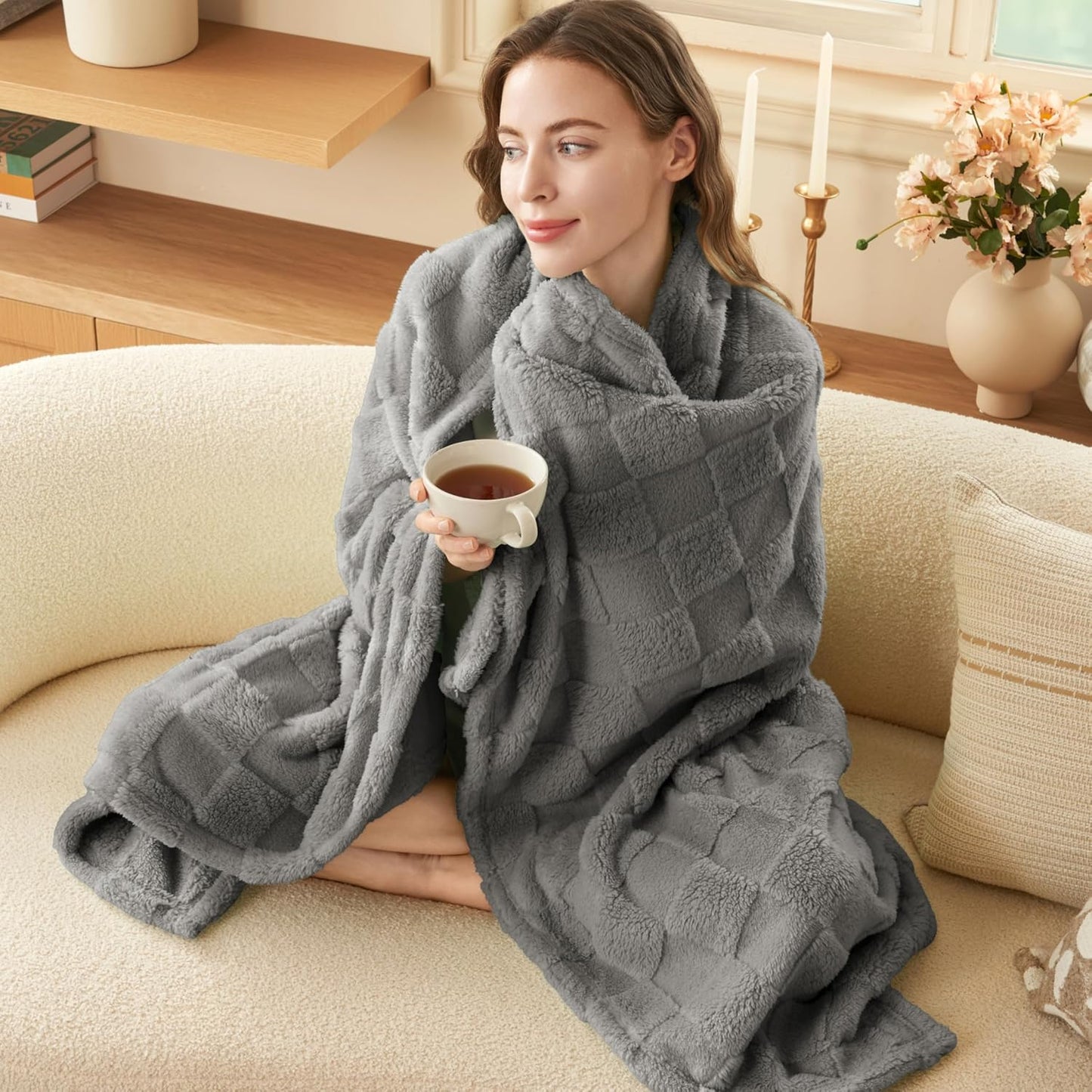 Joiedomi Throw Blanket for Couch, Soft Grey Fleece Checkered Blankets Gifts for Women Mom Girls, 280GSM Cozy Cute Soft Throw Home Room Decor Aesthetic Gifts 50x60 Inches