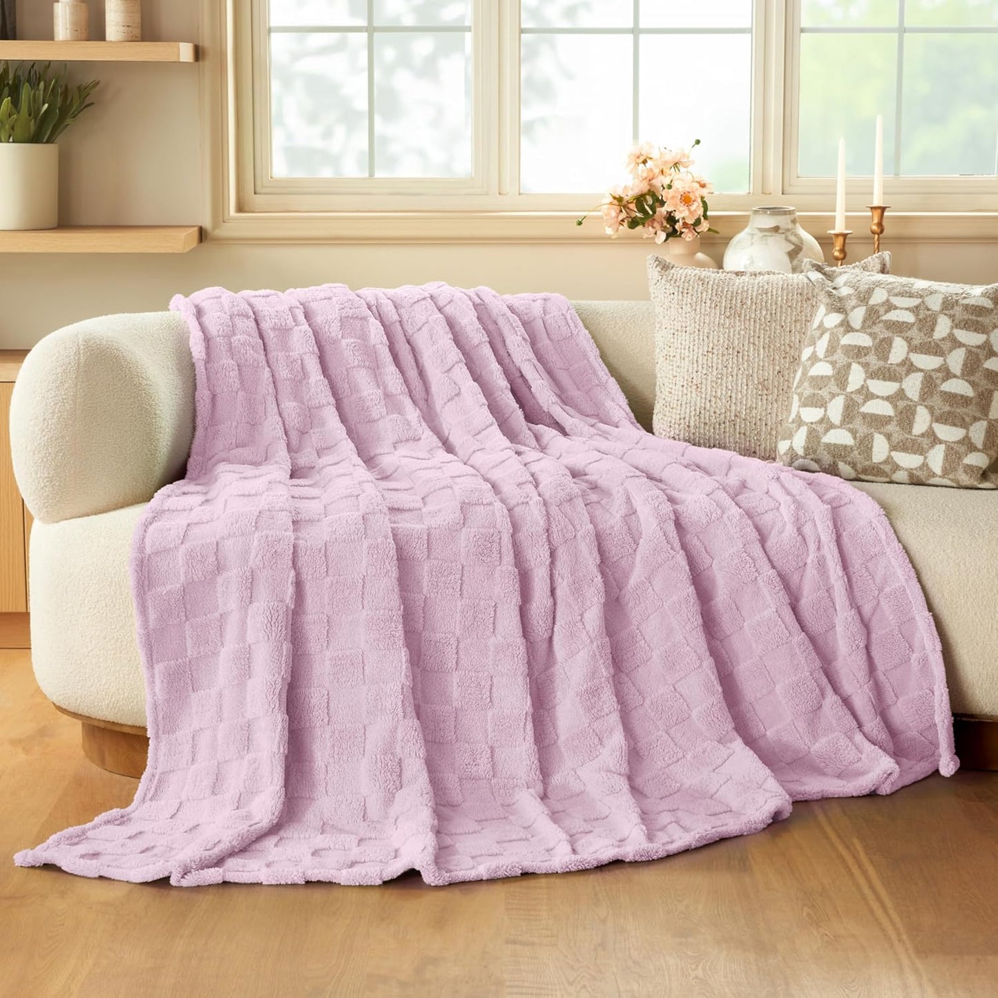 Joiedomi Queen Size Blanket for Bed, Soft Fleece Checkered Blankets Gifts for Women Mom Girls, 280GSM Cozy Cute Soft Throw Home Room Decor Aesthetic Gifts 90x90 Inches