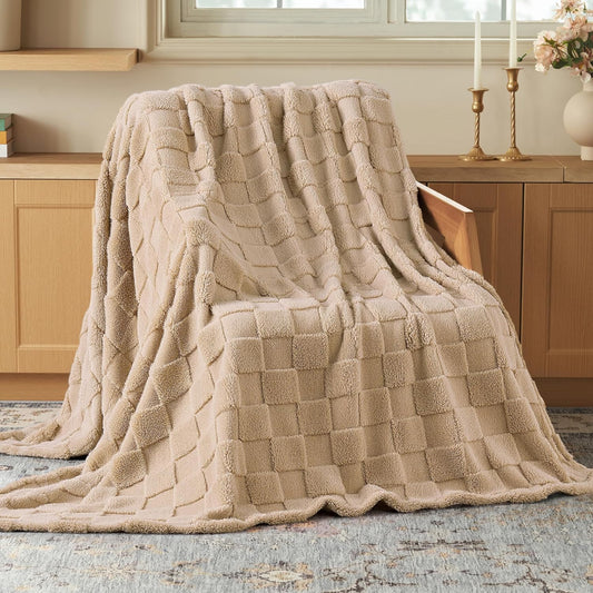 Joiedomi Twin Blanket for Bed, Soft Brown Fleece Checkered Blankets Gifts for Women Mom Girls, 280GSM Cozy Cute Soft Throw Home Room Decor Aesthetic Gifts 60x80 Inches