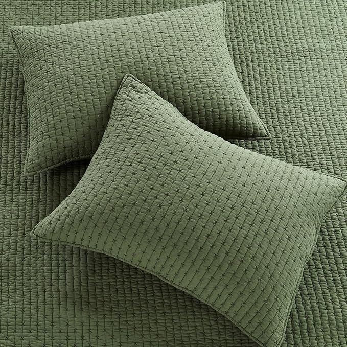 Levtex Home Cross Stitch Reversible Twin XL/Twin Quilt Set (68x86in) with 1 Pillow Sham (26x20in) - Stitch Texture - Forest Green - Cotton Twin Size Quilt Bedding Set - Lightweight, Soft, Pre-Washed