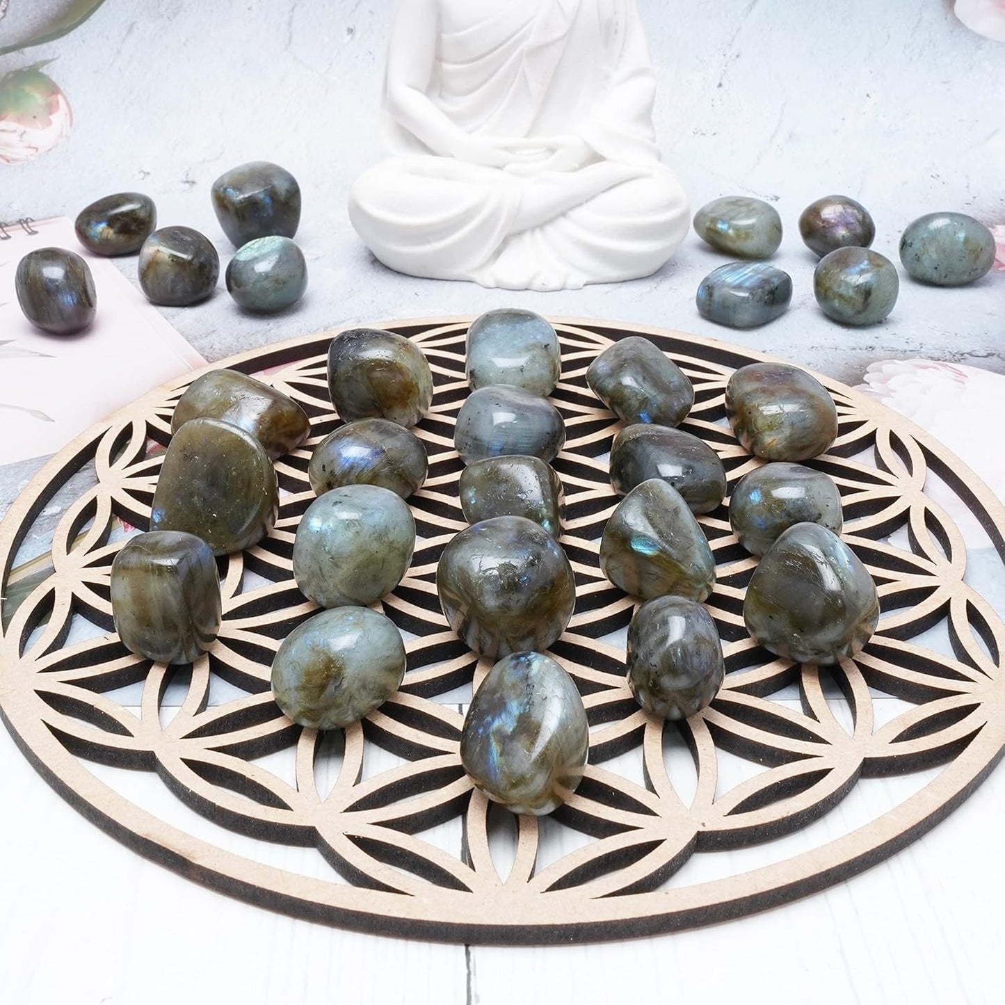 Crocon 1Lb Labradorite Tumbled Stones and Crystals Bulk Natural Crystal Kit for Reiki Healing Crystals Polished, Tumble Stones, Chakra Balancing, Good Luck, Reiki Gift, Home Decor Size : 20-25 mm