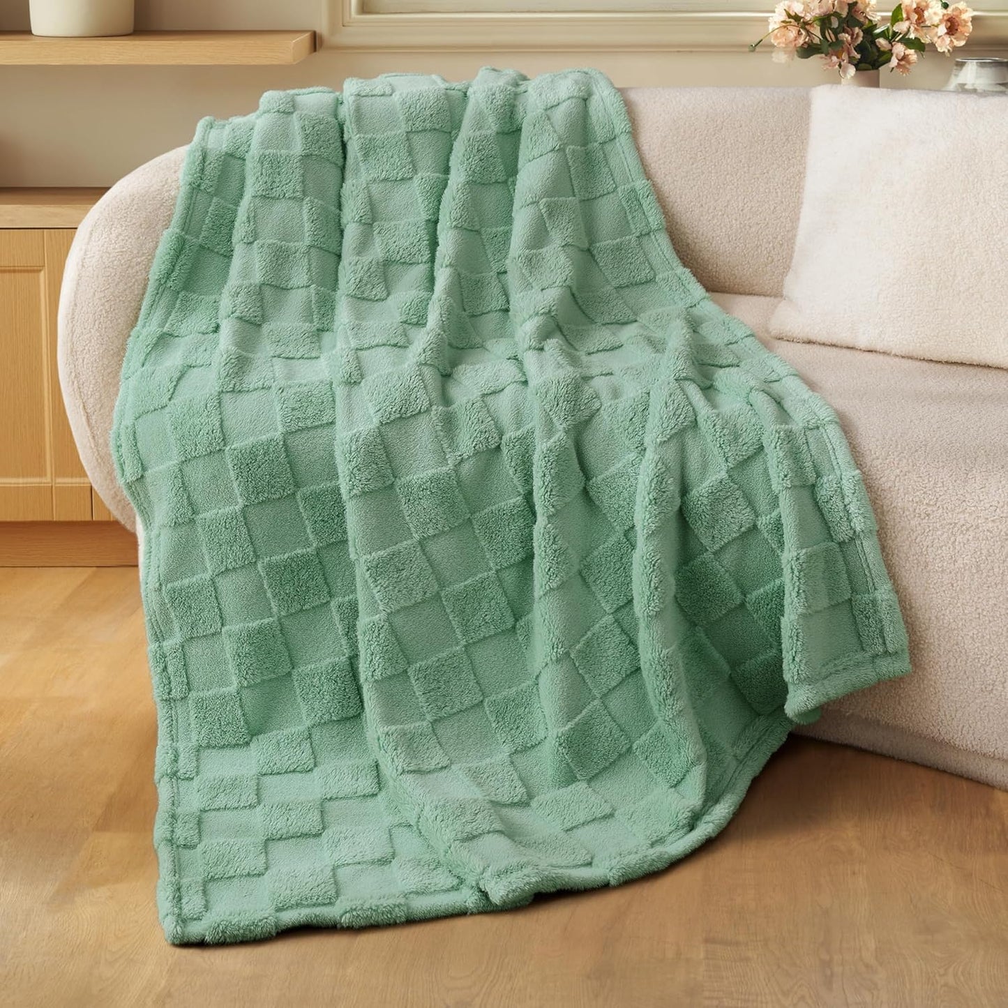 Joiedomi Throw Blanket for Couch, Soft Sage Green Fleece Checkered Blankets Gifts for Women Mom Girls, 280GSM Cozy Cute Soft Throw Home Room Decor Aesthetic Gifts 50x60 Inches