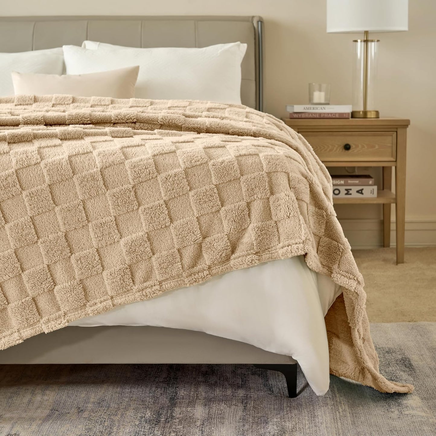 Joiedomi Queen Size Blanket for Bed, Soft Brown Fleece Checkered Blankets Gifts for Women Mom Girls, 280GSM Cozy Cute Soft Throw Home Room Decor Aesthetic Gifts 90x90 Inches