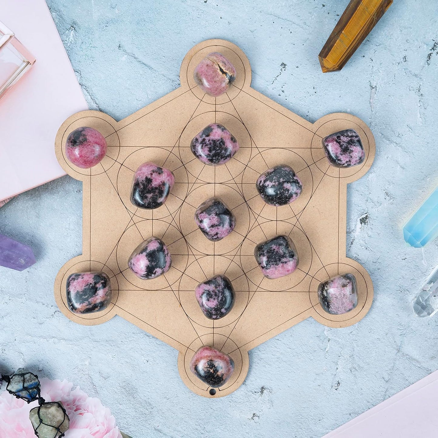 Crocon 1lb Rhodolite Tumble Stones Stones Set | Pocket Crystal Healing Gemstones | Tumble Collection Palm Stone | Good Luck |Charm Gift Craft | Home Decor Size: 20-25 mm