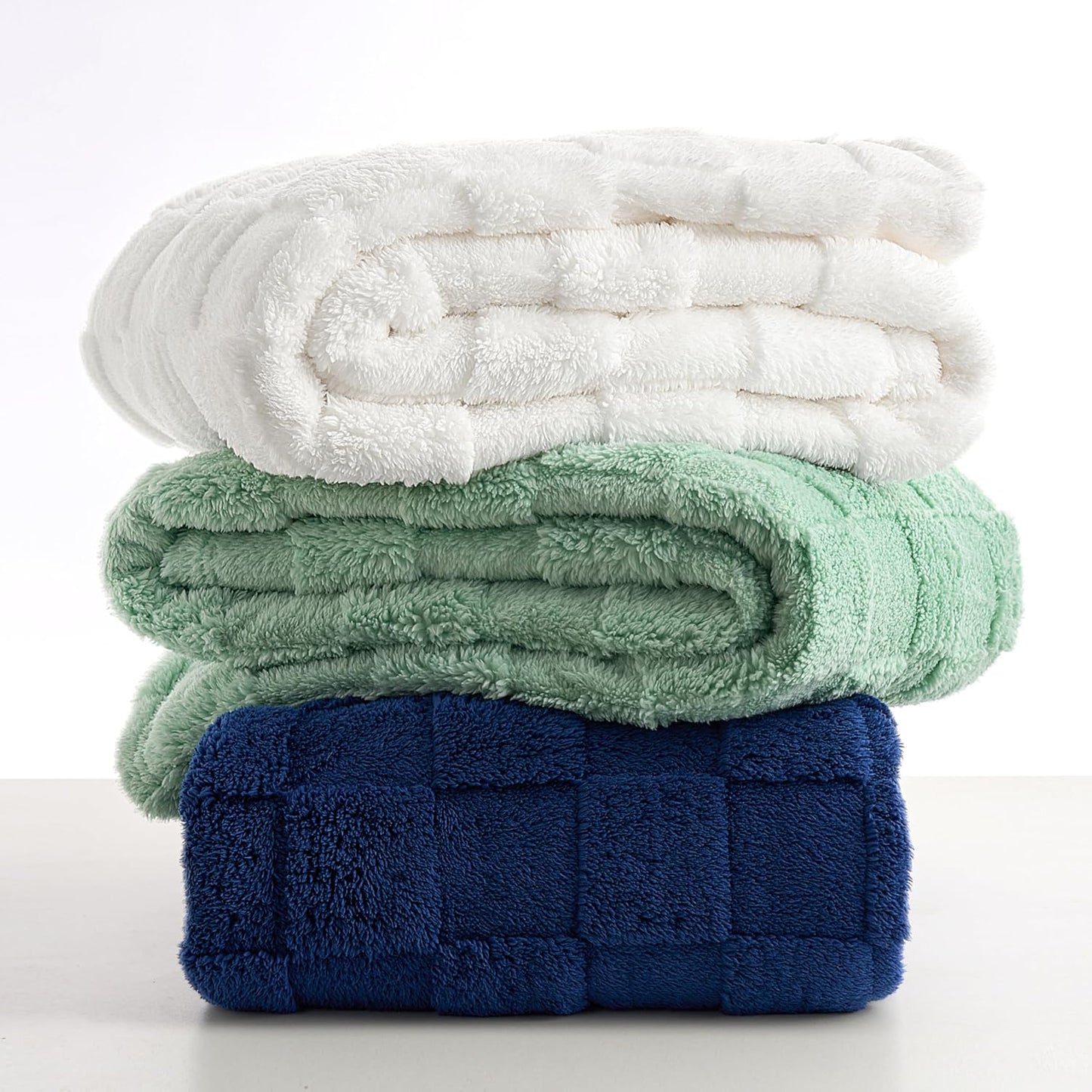 Joiedomi Queen Size Blanket for Bed, Soft White Fleece Checkered Blankets Gifts for Women Mom Girls, 280GSM Cozy Cute Soft Throw Home Room Decor Aesthetic Gifts 90x90 Inches