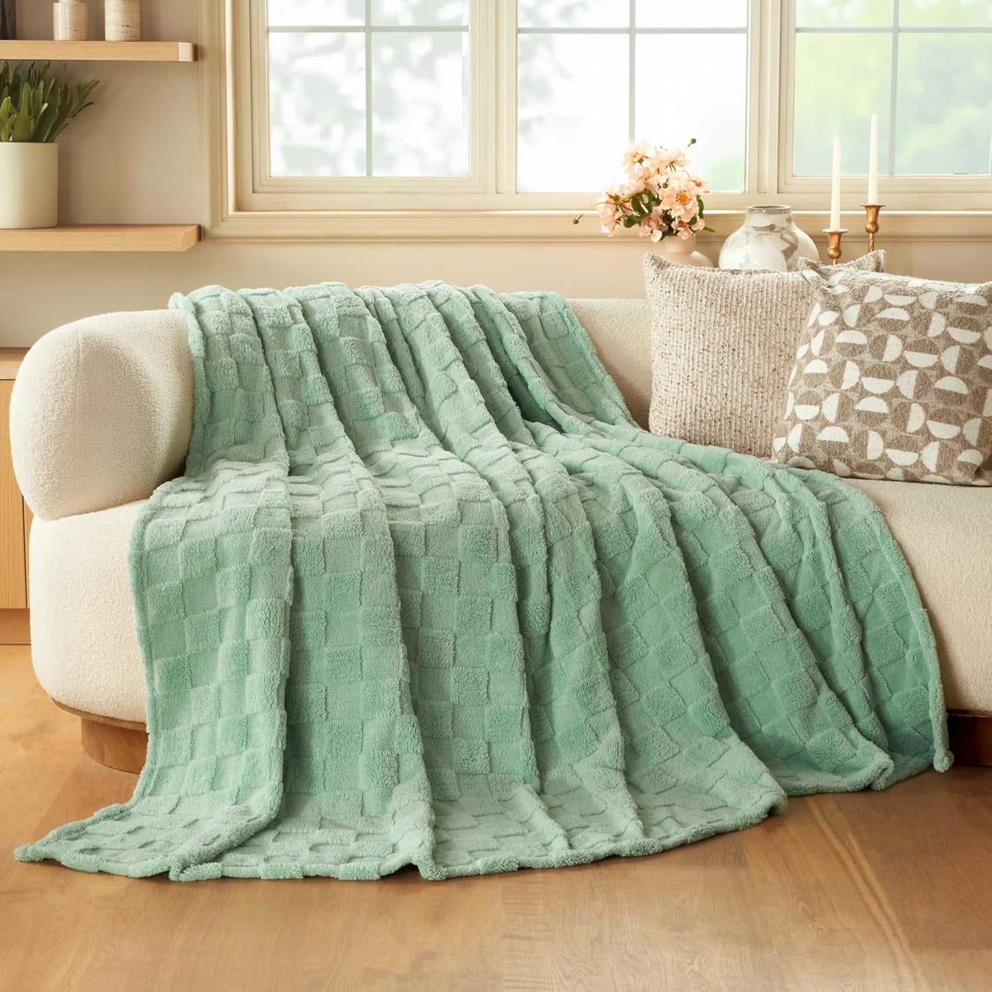 Joiedomi Queen Size Blanket for Bed, Soft Sage Green Fleece Checkered Blankets Gifts for Women Mom Girls, 280GSM Cozy Cute Soft Throw Home Room Decor Aesthetic Gifts 90x90 Inches