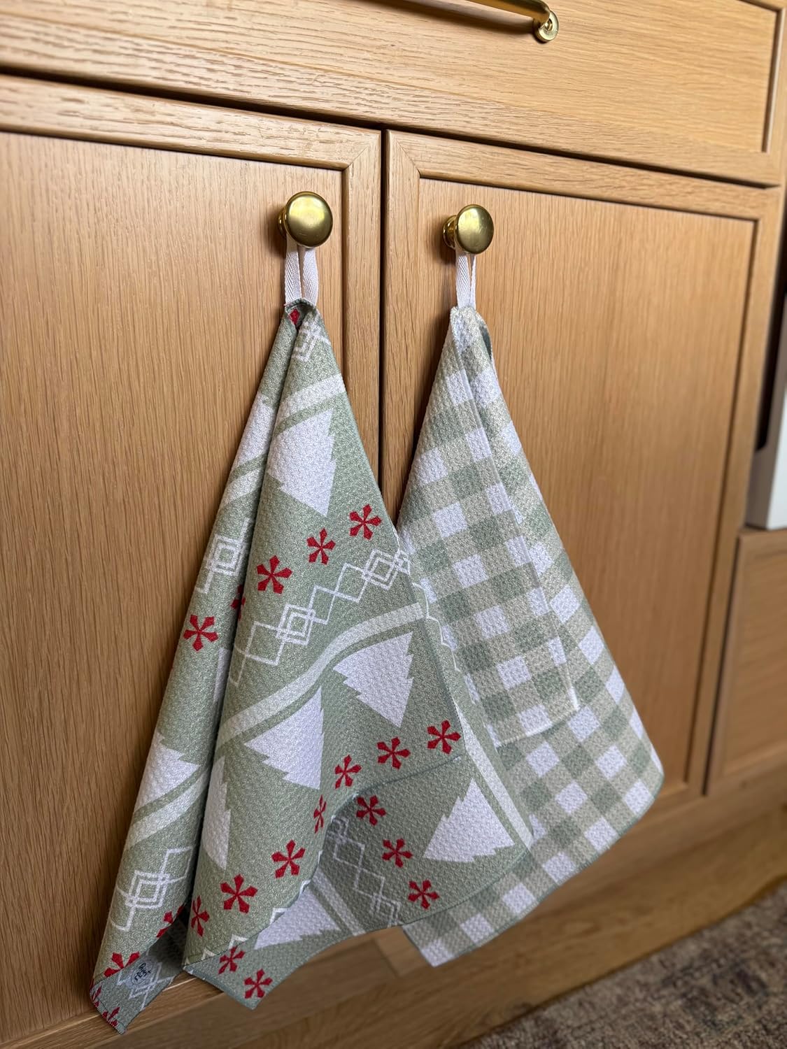 2 Pack || Double Sided|| Not Your Ordinary Kitchen Towels || Dish Towels || Quick Dry || Waffle Weave Microfiber || Designer Prints || Highly Absorbent || Hanging Hook (Mint Christmas)