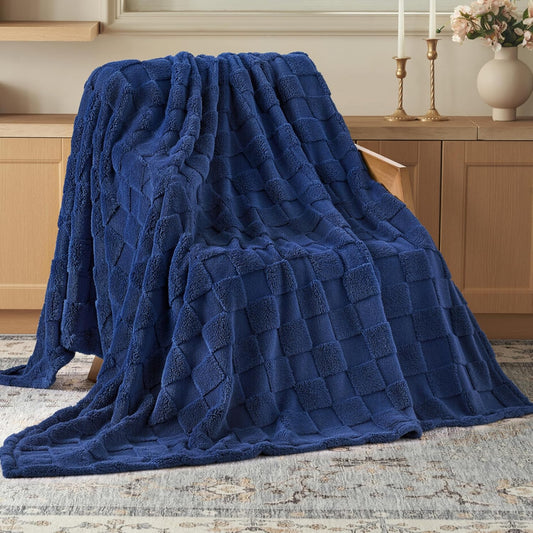 Joiedomi Twin Blanket for Bed, Soft Fleece Blue Checkered Blankets Gifts for Women Mom Girls, 280GSM Cozy Cute Soft Throw Home Room Decor Aesthetic Gifts 60x80 Inches