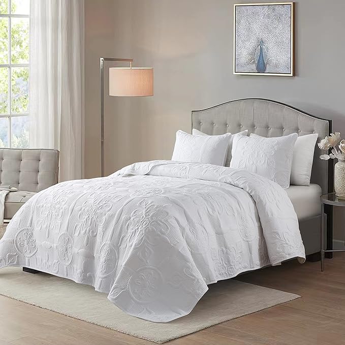 White Damask Quilt California Cal King Size Bedding Sets with 2 Pillow Shams, Oversized Boho Bedspread Lightweight Soft Farmhouse Vintage Coverlet Jacquard Pattern Bed Cover for All Season, 3 Pieces