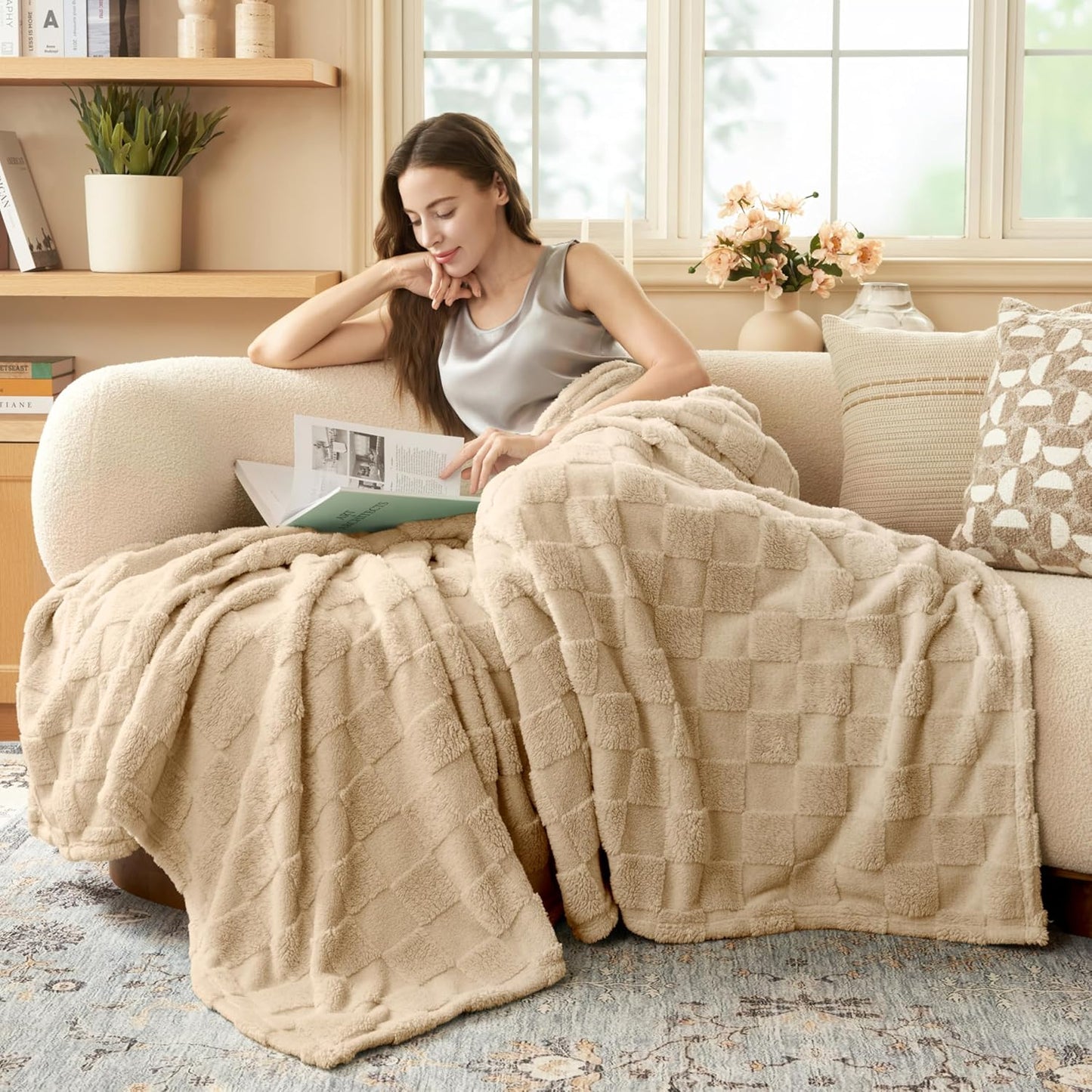 Joiedomi Twin Blanket for Bed, Soft Brown Fleece Checkered Blankets Gifts for Women Mom Girls, 280GSM Cozy Cute Soft Throw Home Room Decor Aesthetic Gifts 60x80 Inches