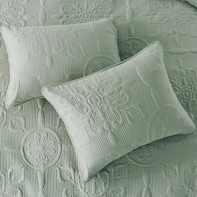 Sage Green Damask Quilt California Cal King Size Bedding Sets with 2 Pillow Shams, Oversized Boho Bedspread Lightweight Soft Farmhouse Vintage Coverlet Jacquard Bed Cover for All Season, 3 Pieces